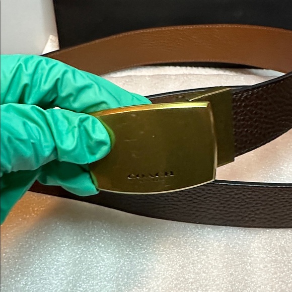 Coach reversible Brown/dark brown Leather Belt with Gold Buckle… - Picture 7 of 7